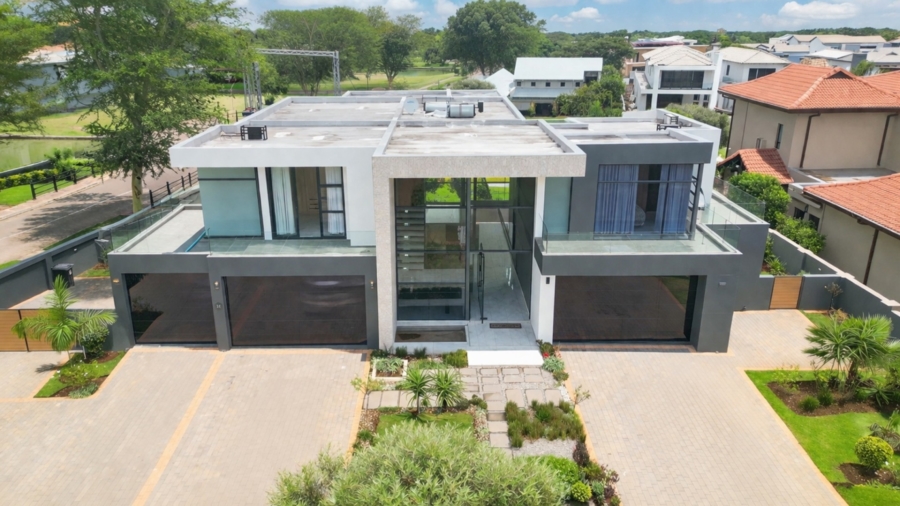 6 Bedroom Property for Sale in The Islands Estates North West